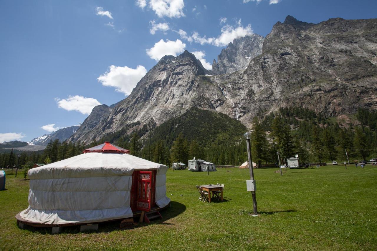Hobo Camping Courmayeur Exterior foto