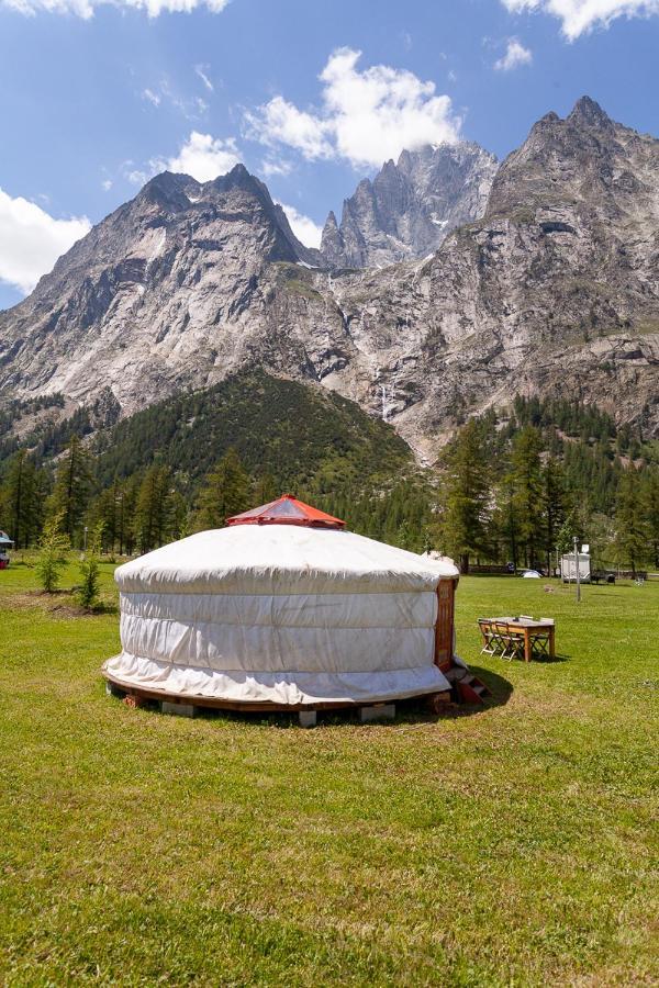 Hobo Camping Courmayeur Exterior foto